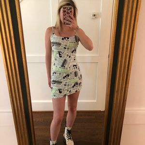 NWT BOOHOO NEWSPRINT BODYCON DRESS SZ 6